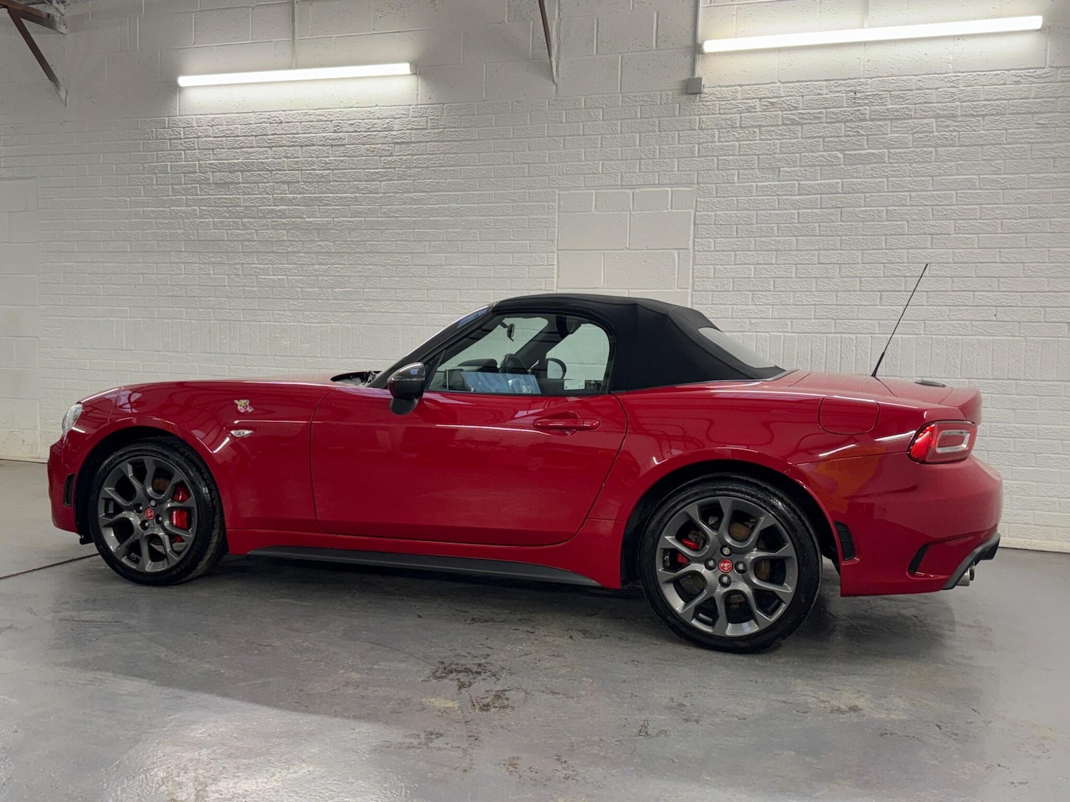 Used Abarth 124 Spider 2018 for sale - 76997367: Photo 9