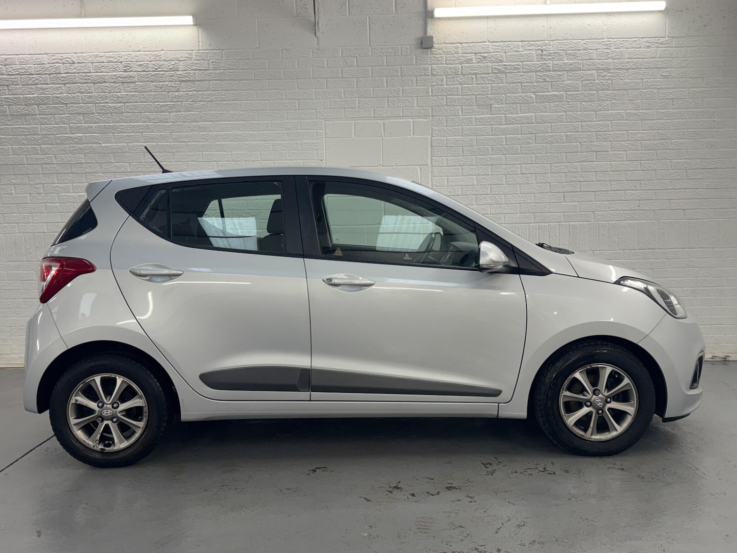 Used Hyundai i10 2015 for sale - 77376099: Photo 10
