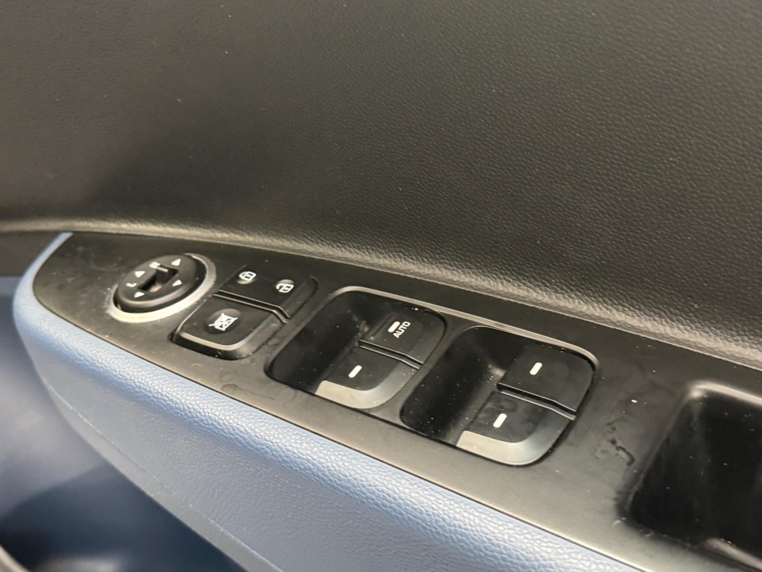 Used Hyundai i10 2015 for sale - 77376099: Photo 26