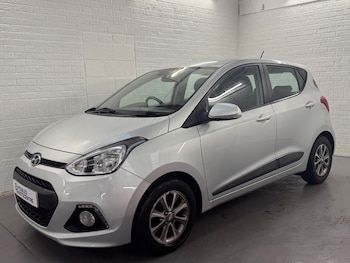 Used Hyundai i10 2015 for sale - 77376099: Photo
