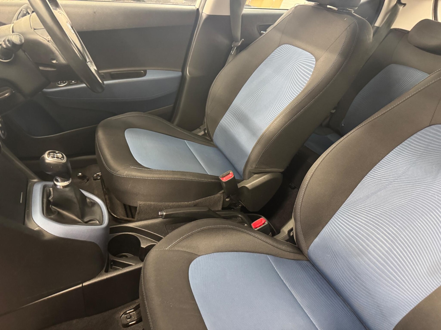 Used Hyundai i10 2015 for sale - 77376099: Photo 34