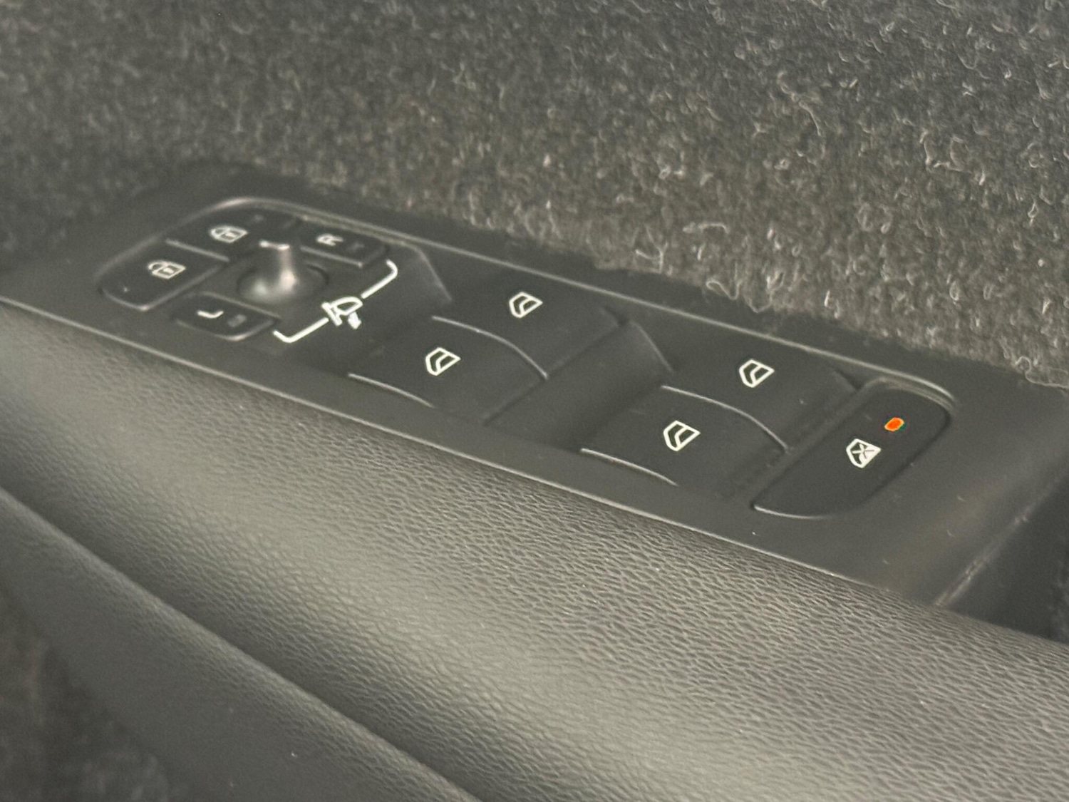 Used Volvo XC40 2020 for sale - 76913789: Photo 21