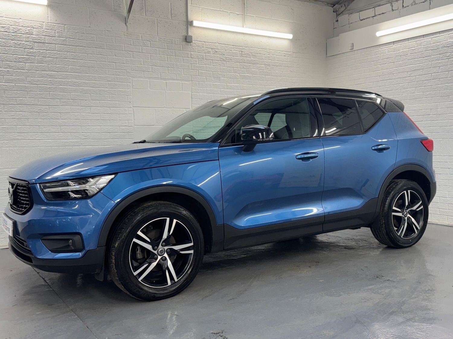 Used Volvo XC40 2020 for sale - 76913789: Photo 3