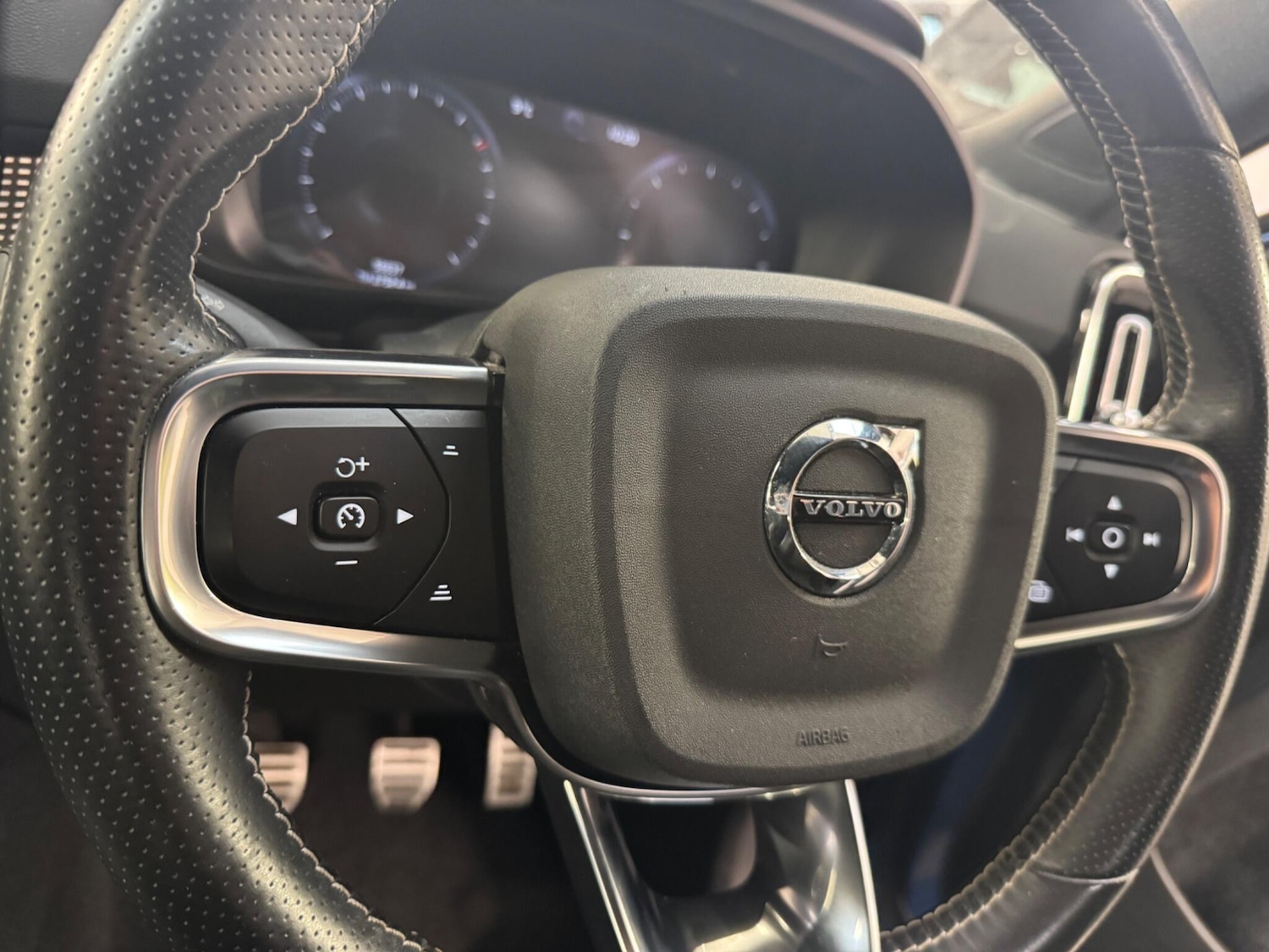 Used Volvo XC40 2020 for sale - 76913789: Photo 33