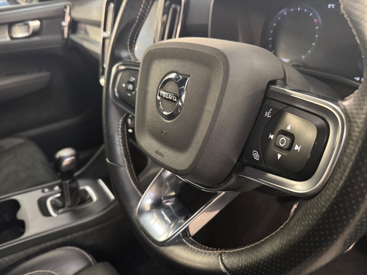 Used Volvo XC40 2020 for sale - 76913789: Photo 34