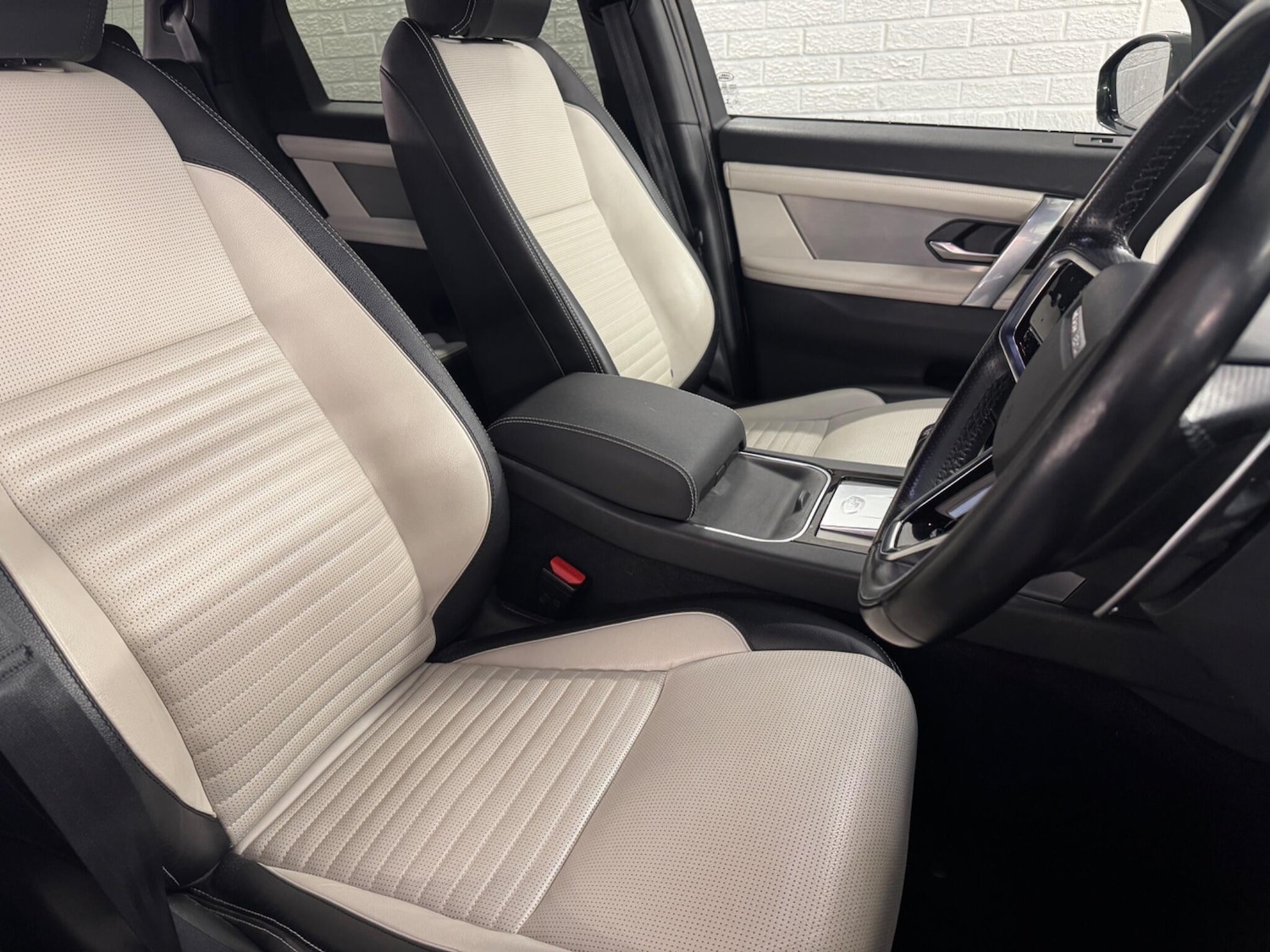 Used Land Rover Discovery Sport for sale - 77267774: Photo 16