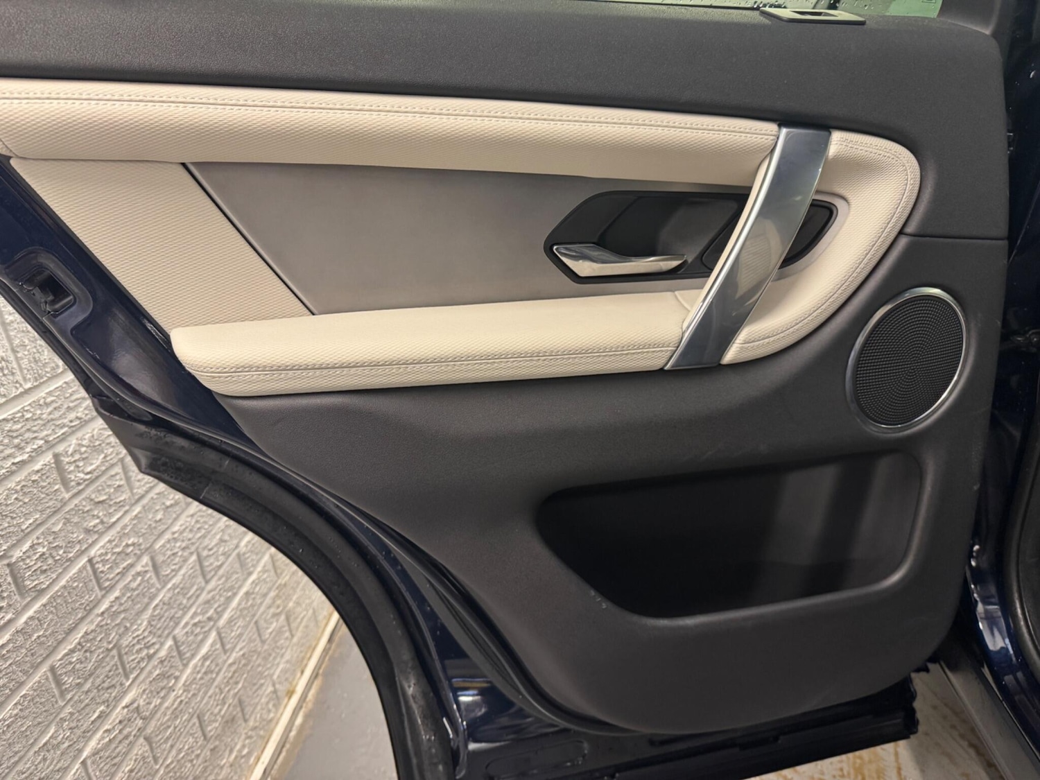 Used Land Rover Discovery Sport for sale - 77267774: Photo 30