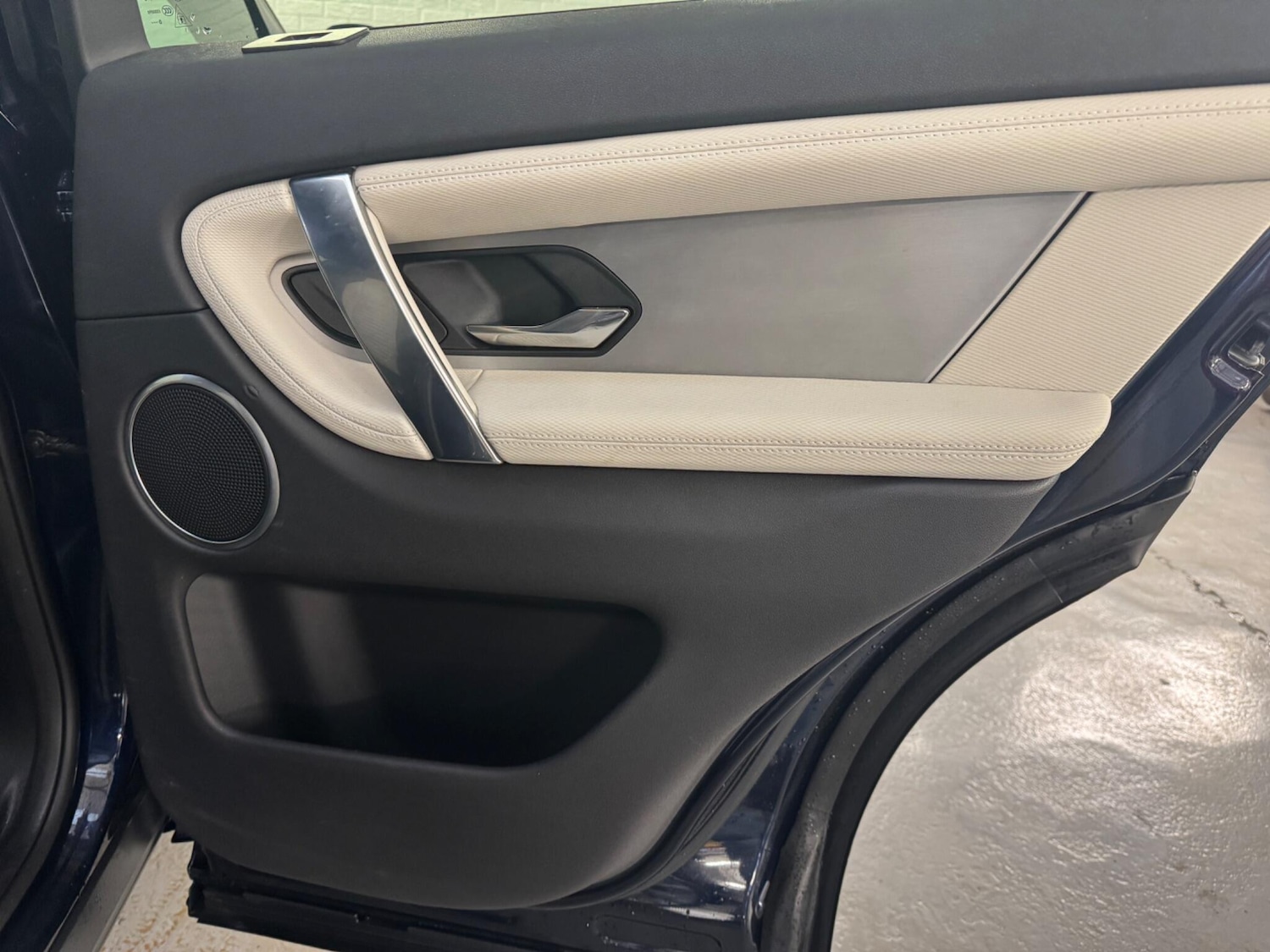 Used Land Rover Discovery Sport for sale - 77267774: Photo 33