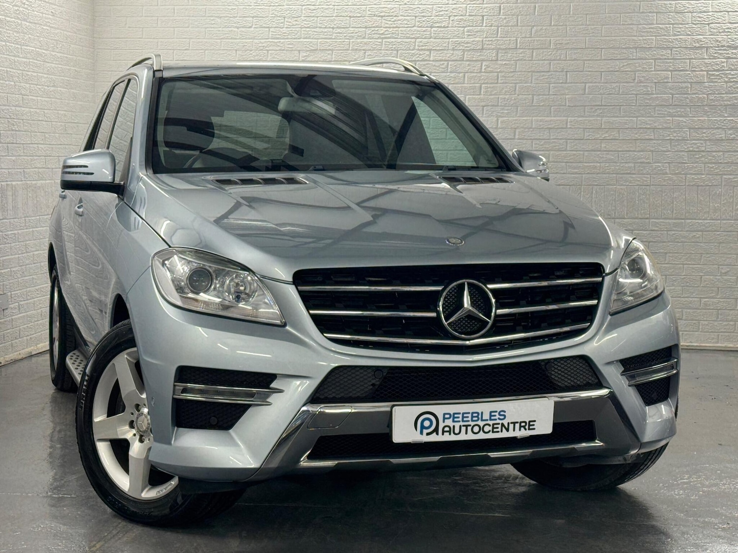 Used Mercedes-Benz M Class 2014 for sale - 76620385: Photo 1