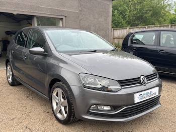 Used Volkswagen Polo 2015 for sale - 78609540: Photo