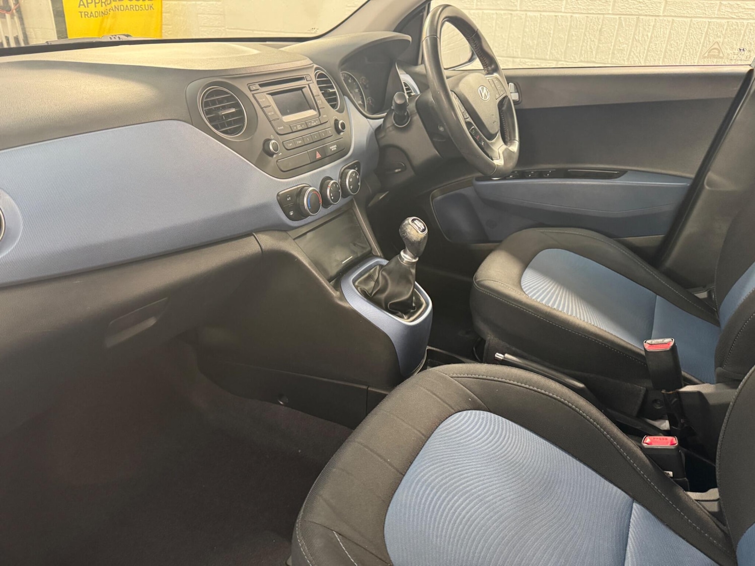 Used Hyundai i10 2017 for sale - 76714530: Photo 16