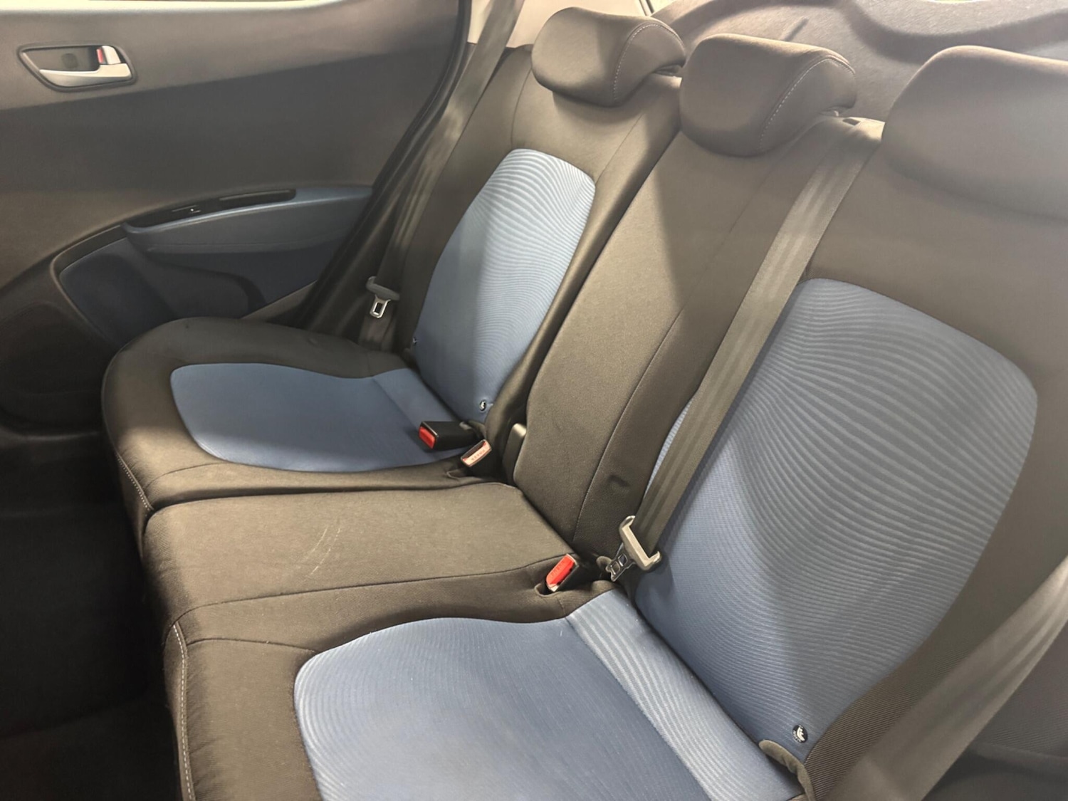 Used Hyundai i10 2017 for sale - 76714530: Photo 22