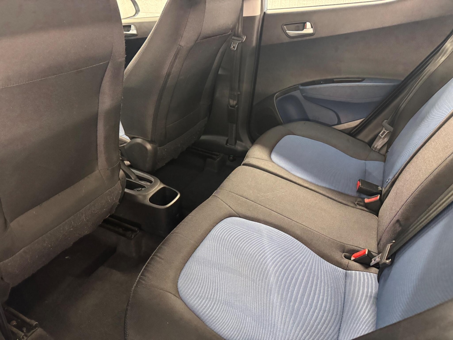 Used Hyundai i10 2017 for sale - 76714530: Photo 23