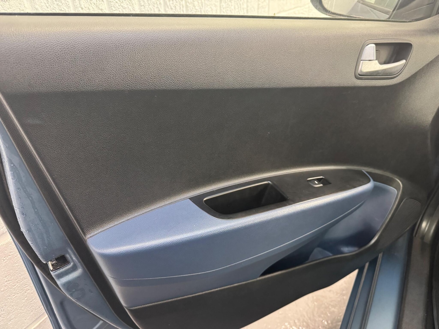 Used Hyundai i10 2017 for sale - 76714530: Photo 26