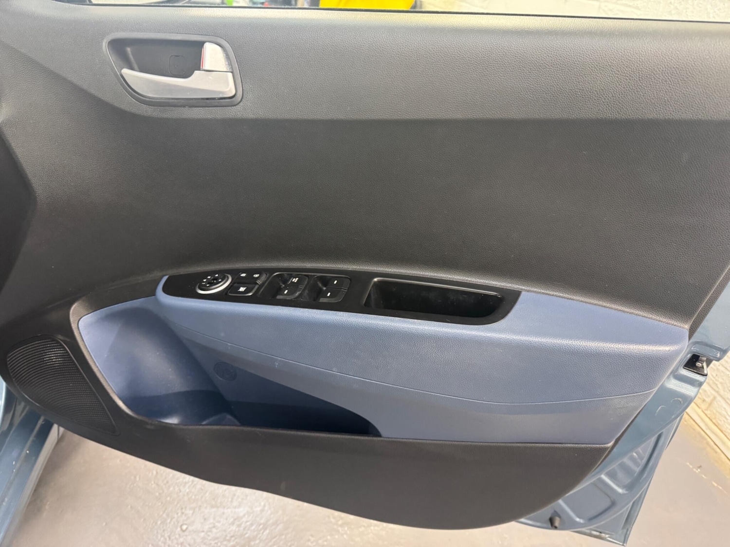 Used Hyundai i10 2017 for sale - 76714530: Photo 29