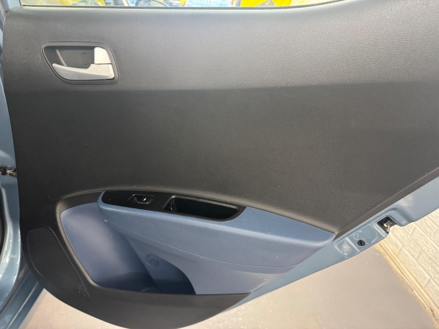 Used Hyundai i10 2017 for sale - 76714530: Photo 30