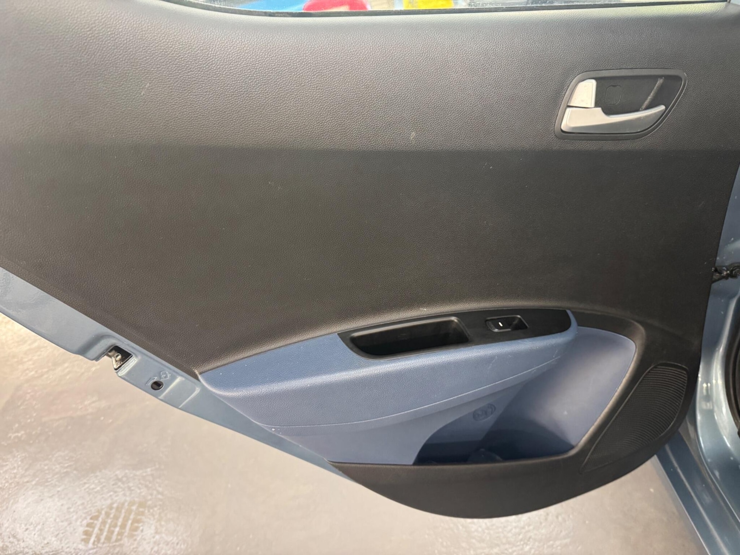 Used Hyundai i10 2017 for sale - 76714530: Photo 31