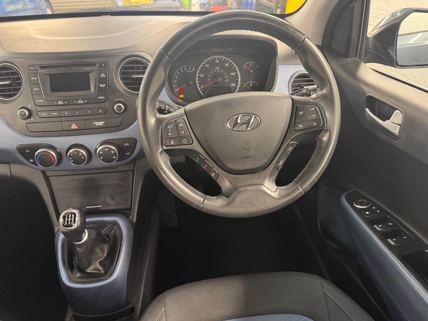 Used Hyundai i10 2017 for sale - 76714530: Photo 36