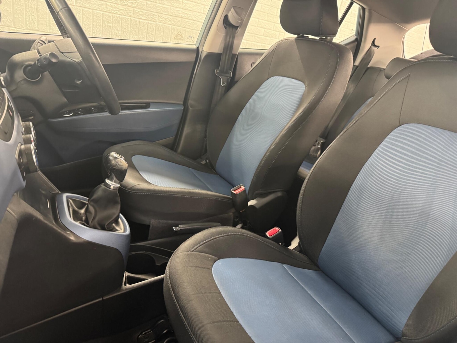 Used Hyundai i10 2017 for sale - 76714530: Photo 38