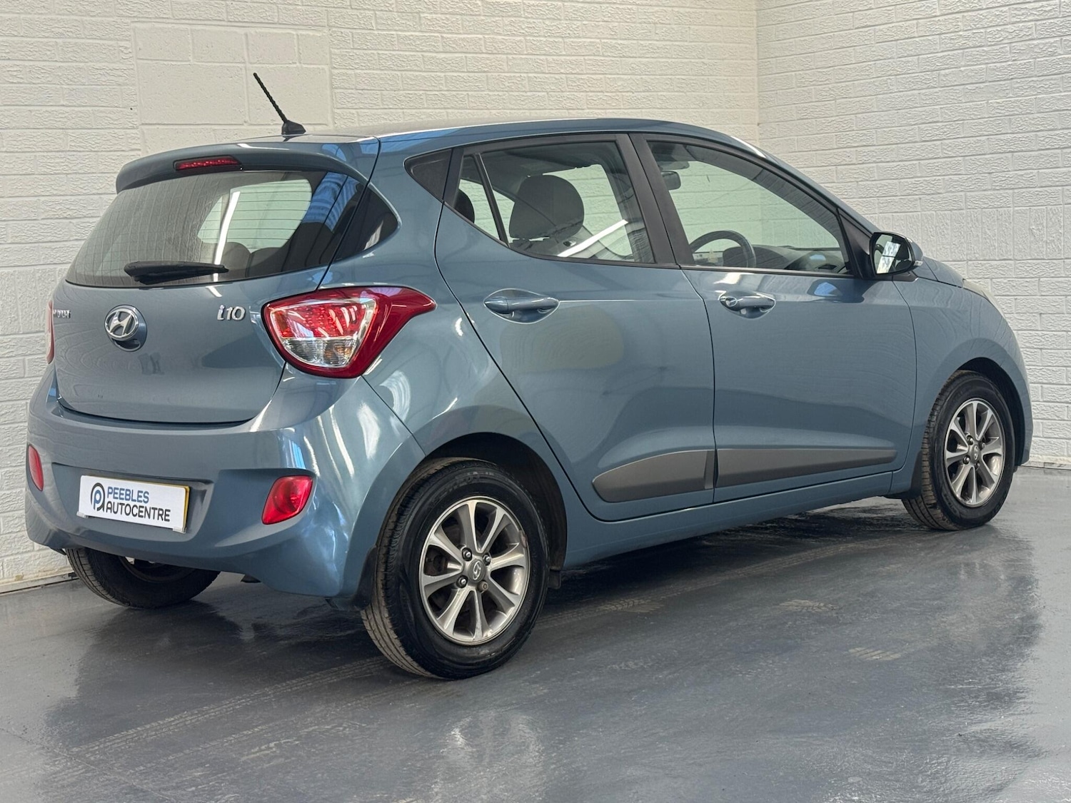Used Hyundai i10 2017 for sale - 76714530: Photo 39