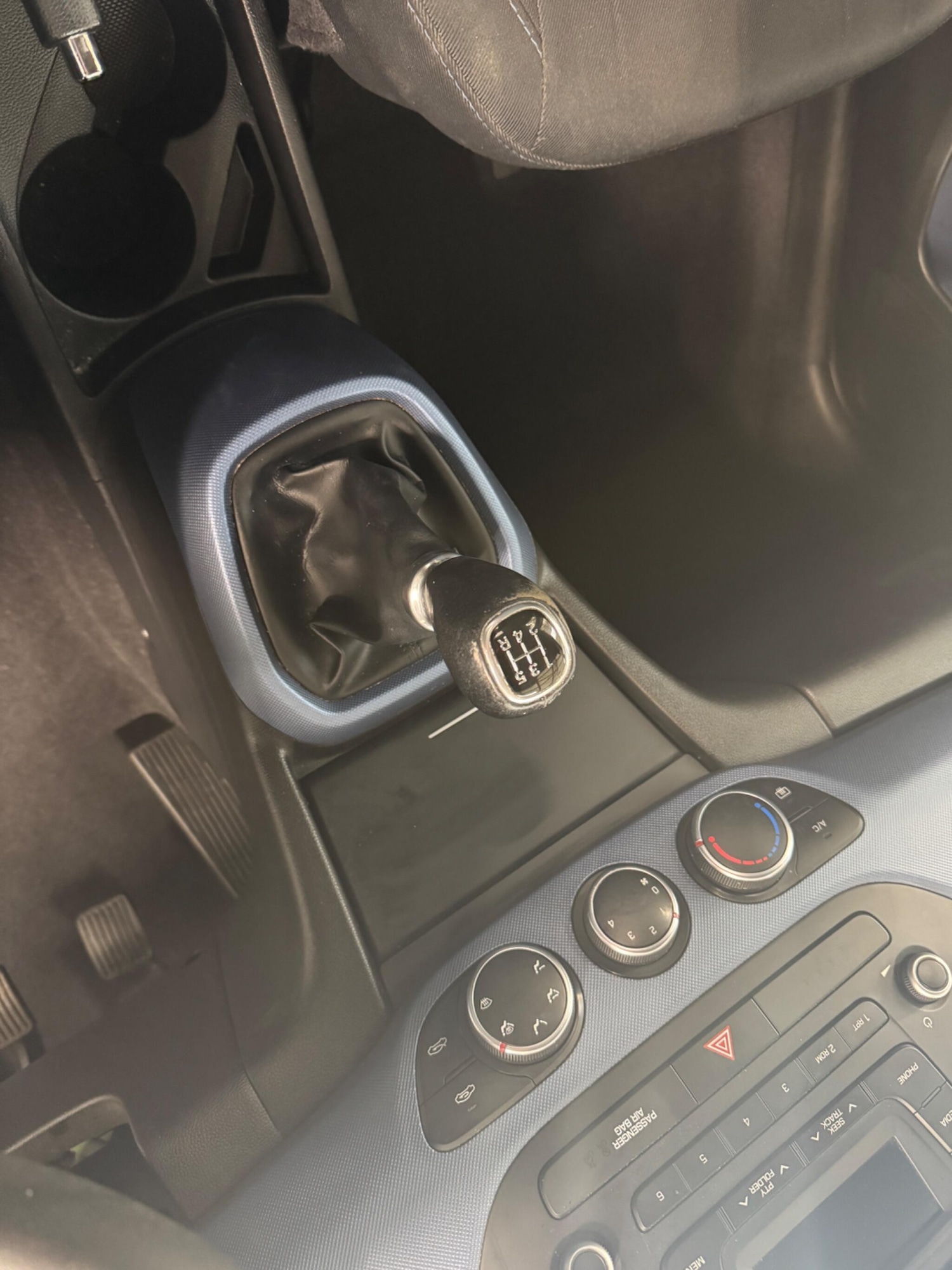 Used Hyundai i10 2017 for sale - 76714530: Photo 41