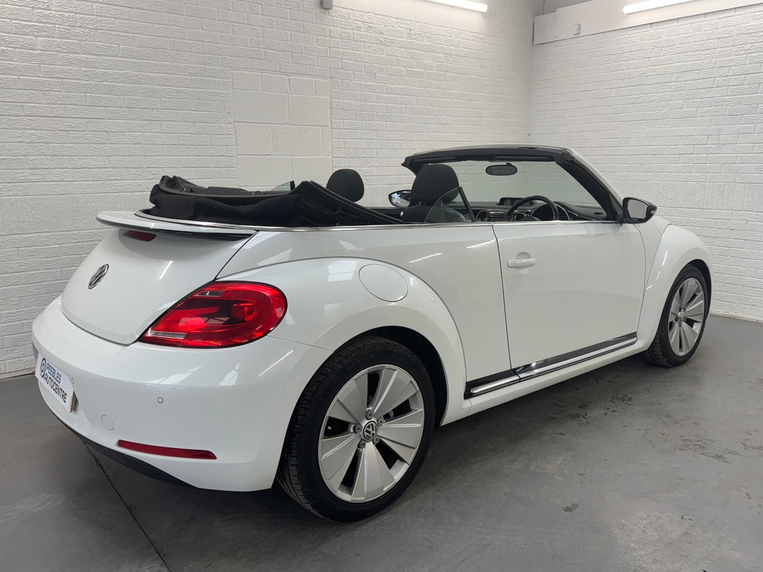 Used Volkswagen Beetle 2015 for sale - 76988934: Photo 11