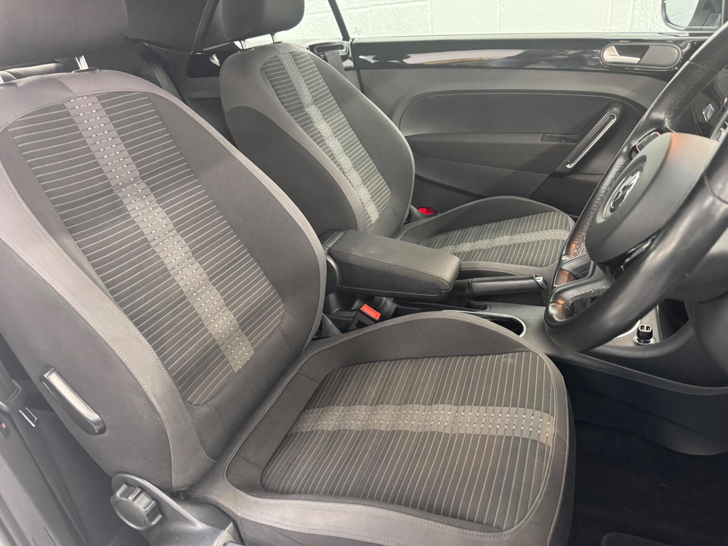 Used Volkswagen Beetle 2015 for sale - 76988934: Photo 17