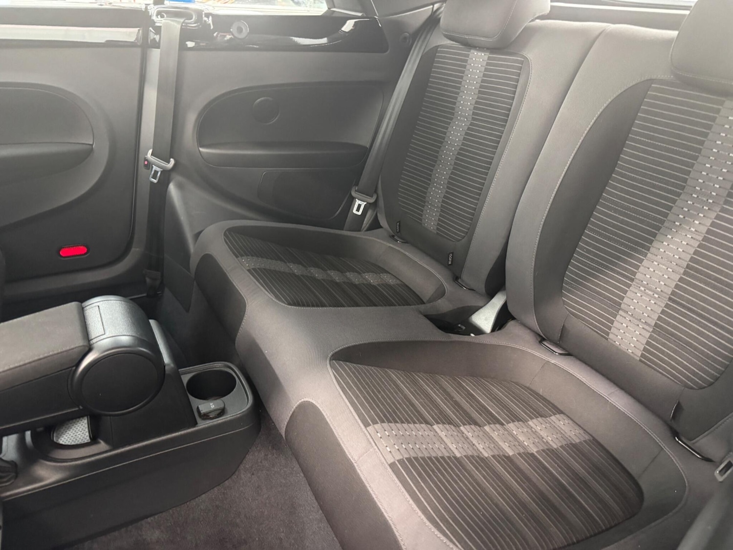 Used Volkswagen Beetle 2015 for sale - 76988934: Photo 21