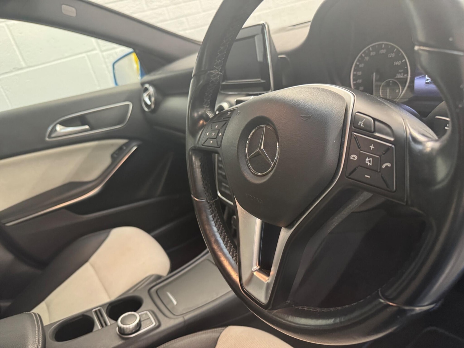 Used Mercedes-Benz A-Class 2014 for sale - 76408931: Photo 13