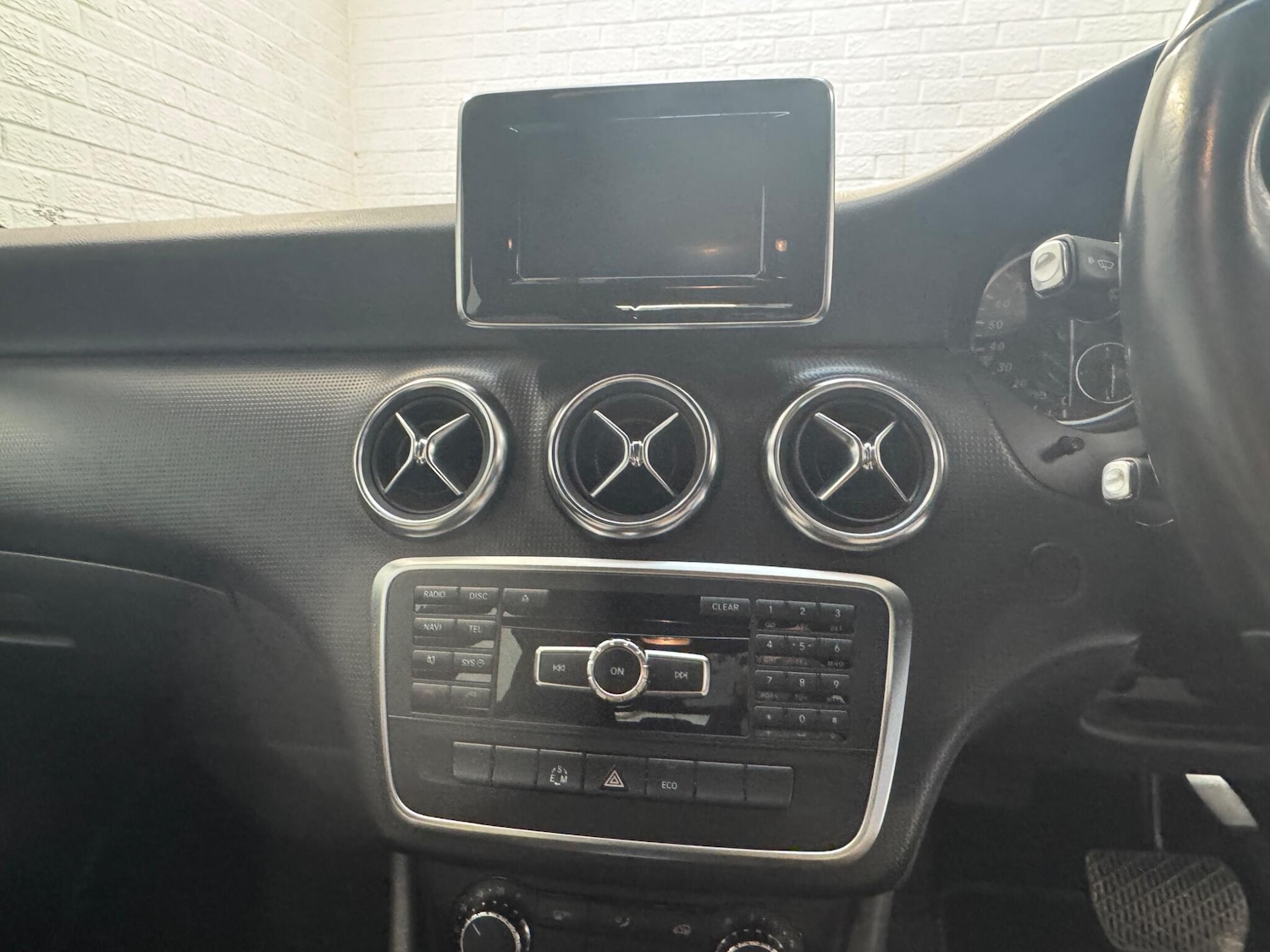 Used Mercedes-Benz A-Class 2014 for sale - 76408931: Photo 34