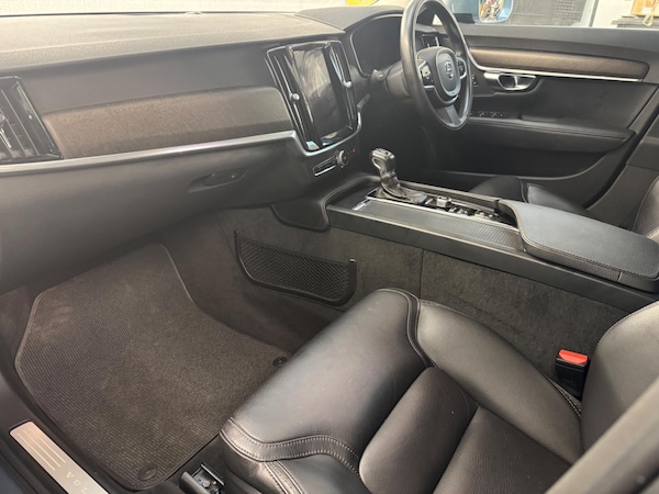 Used Volvo V90 Cross Country 2018 for sale - 75720317: Photo 12