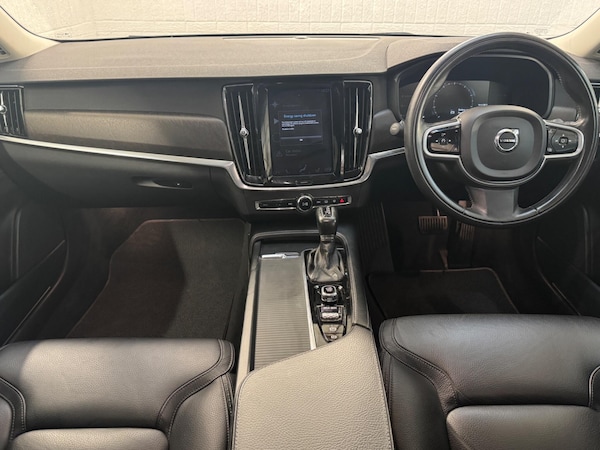 Used Volvo V90 Cross Country 2018 for sale - 75720317: Photo 14