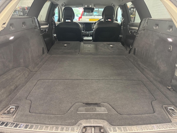 Used Volvo V90 Cross Country 2018 for sale - 75720317: Photo 15