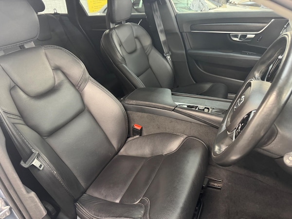 Used Volvo V90 Cross Country 2018 for sale - 75720317: Photo 20