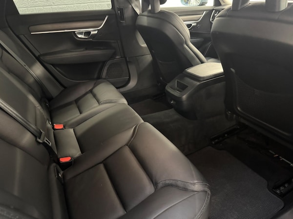 Used Volvo V90 Cross Country 2018 for sale - 75720317: Photo 22
