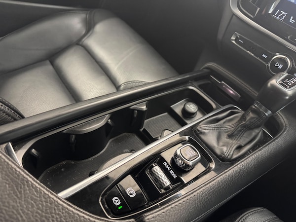 Used Volvo V90 Cross Country 2018 for sale - 75720317: Photo 26