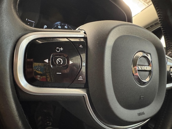 Used Volvo V90 Cross Country 2018 for sale - 75720317: Photo 29