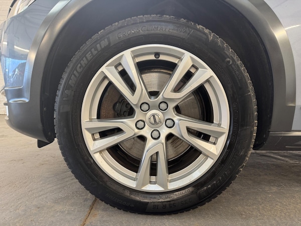 Used Volvo V90 Cross Country 2018 for sale - 75720317: Photo 40