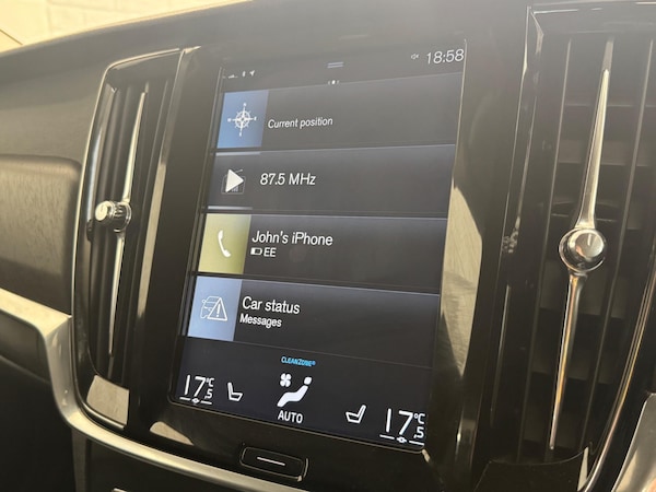 Used Volvo V90 Cross Country 2018 for sale - 75720317: Photo 46