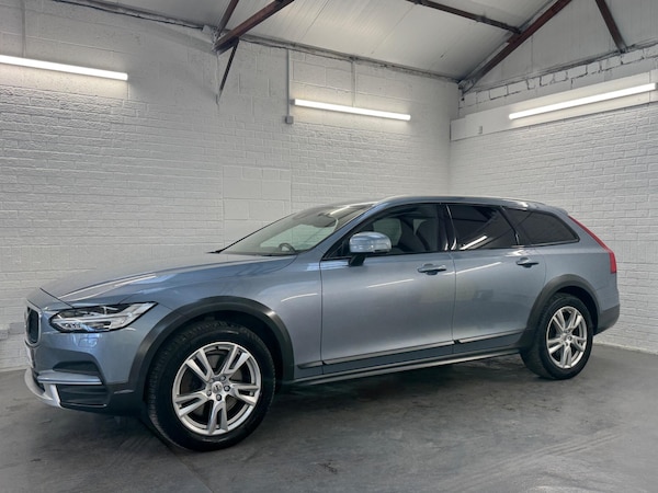 Used Volvo V90 Cross Country 2018 for sale - 75720317: Photo 7