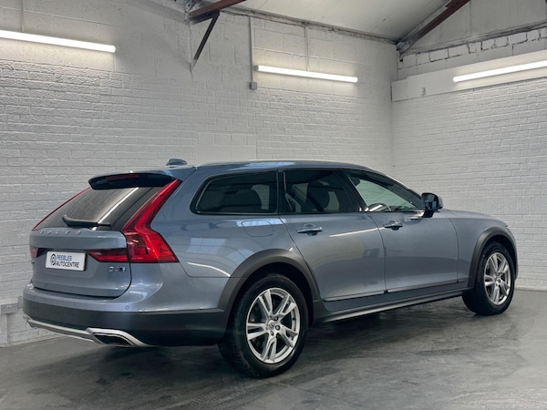Used Volvo V90 Cross Country 2018 for sale - 75720317: Photo 9