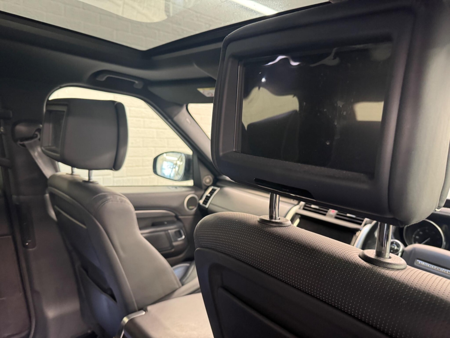 Used Land Rover Discovery 2017 for sale - 77549403: Photo 11