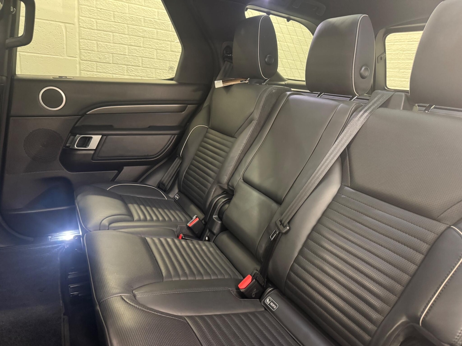 Used Land Rover Discovery 2017 for sale - 77549403: Photo 21