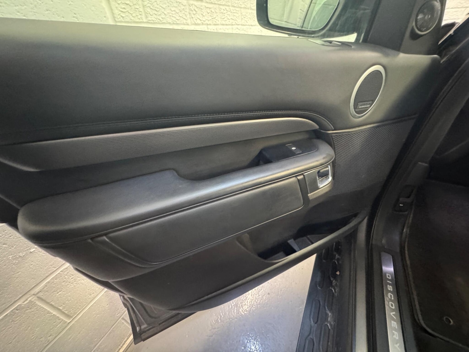 Used Land Rover Discovery 2017 for sale - 77549403: Photo 38