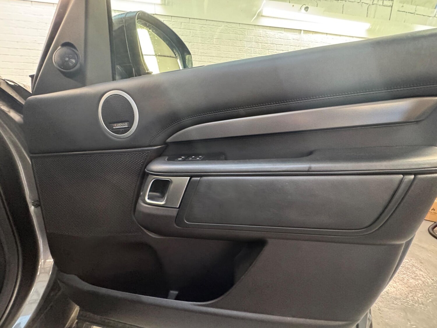 Used Land Rover Discovery 2017 for sale - 77549403: Photo 39