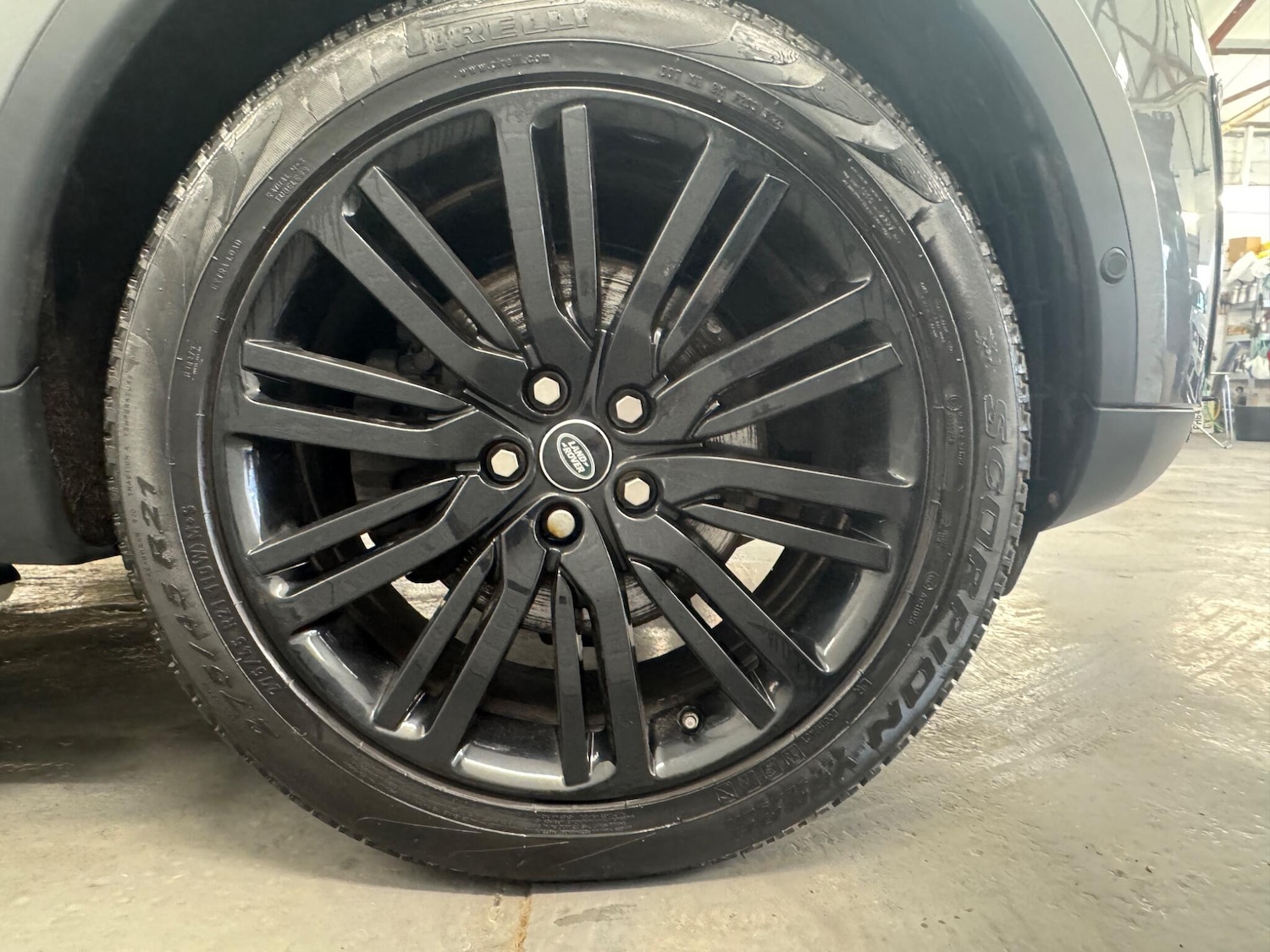 Used Land Rover Discovery 2017 for sale - 77549403: Photo 42