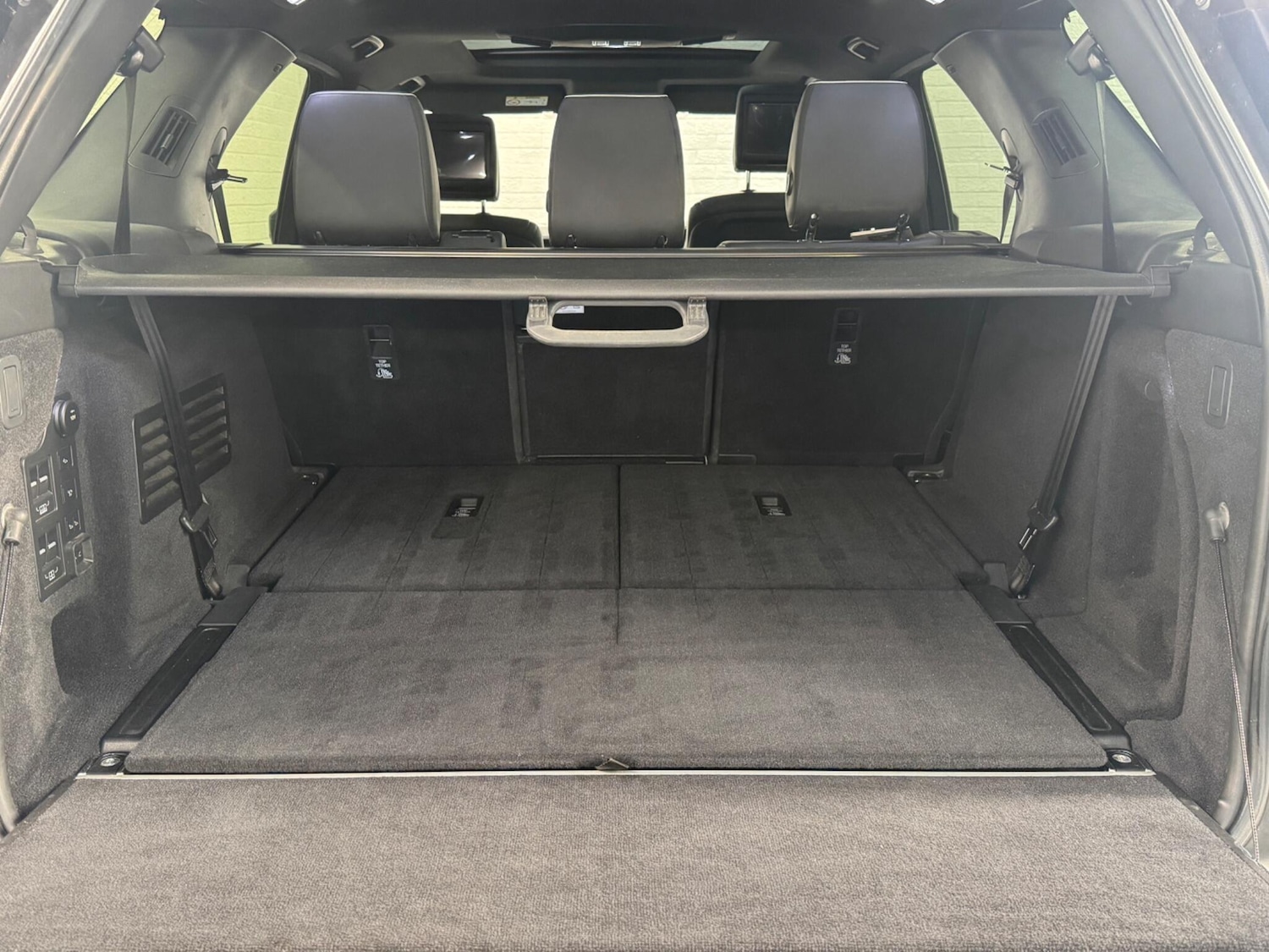 Used Land Rover Discovery 2017 for sale - 77549403: Photo 51