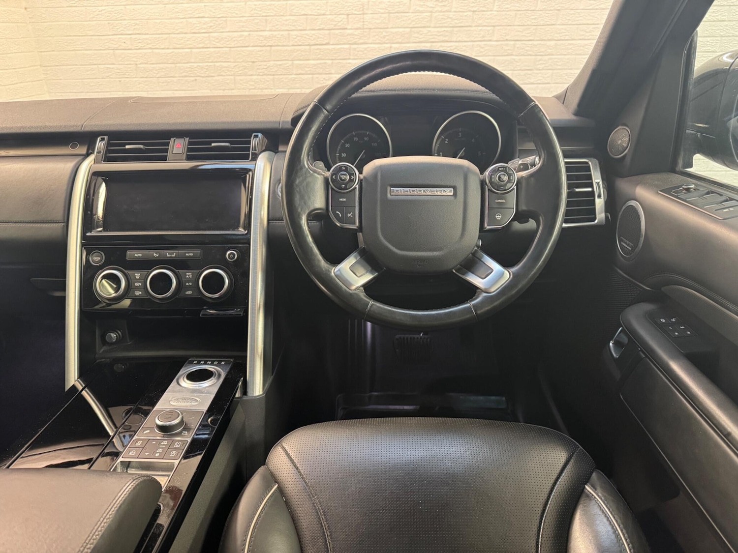 Used Land Rover Discovery 2017 for sale - 77549403: Photo 52