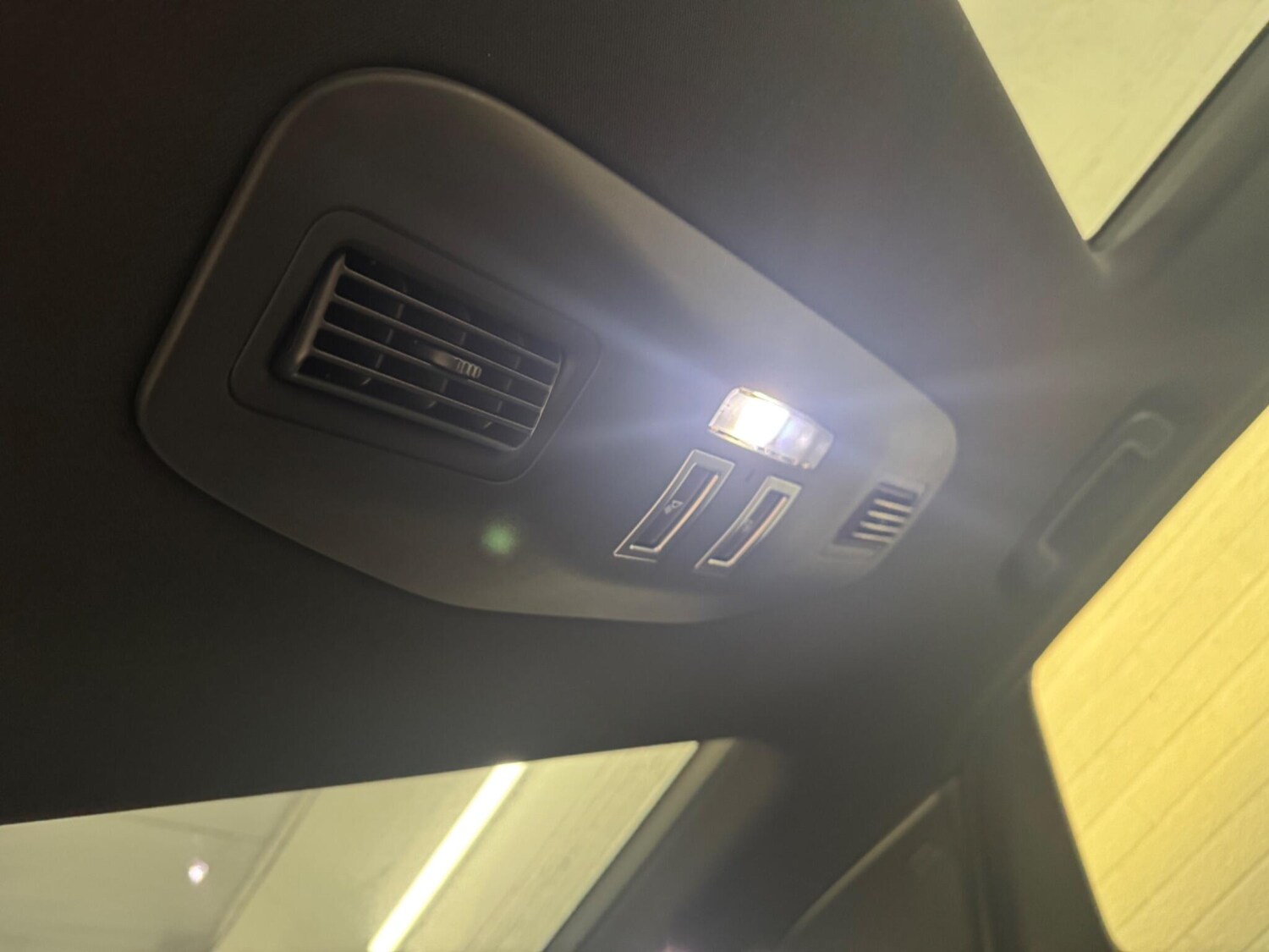 Used Land Rover Discovery 2017 for sale - 77549403: Photo 60