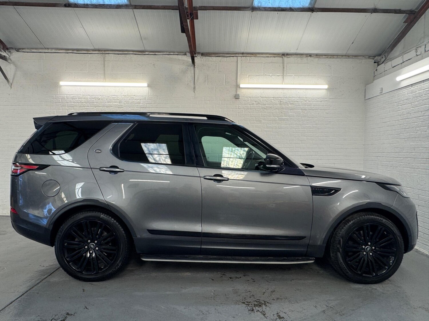 Used Land Rover Discovery 2017 for sale - 77549403: Photo 8